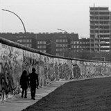 Stavba mnichovsk bariry evokuje jinou nmeckou ze, tu berlnskou.