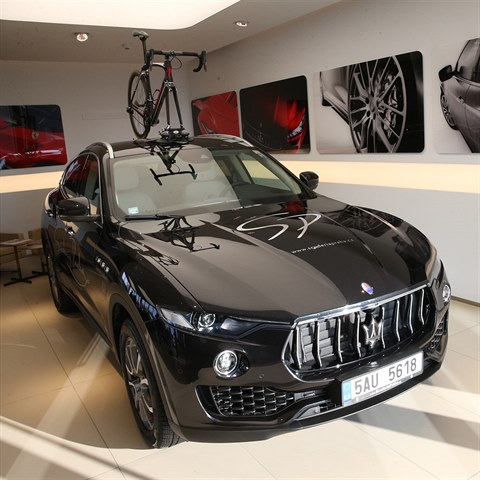 Jaroslav Kulhav� z�skal na dva roky Maserati Levante.