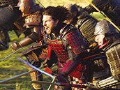 Tom Cruise má ve filmu Poslední samuraj krásnou samurajskou zbroj. koda, e se...