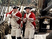 ervené uniformy britských voják v Pirátech z Karibiku jsou barevn v poádku....