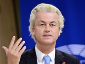 Wilders je také filma amatér - natoila krátký dokument s názvem Fitna, který...