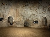 Dashwood vybudoval sí podzemních jeskyní, kde se odehrávaly rituály len...