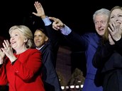 Krom exprezidenta Billa Clintona podporoval Hillary i souasný prezident...