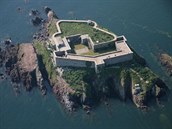 Pevnost na ostrov byla vybudována v roce 1850 a pvodn slouila britské...