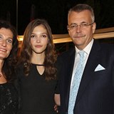 Jana Tvrdíková se svými rodiči Janou a Jaroslavem Tvrdíkovými.