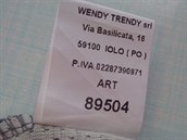Pehoz má na vnitní cedulce italskou módní znaku WENDY TRENDY.
