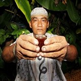 Během rituálů měli Míša a Petr pít tradiční posvátný nápoj v Amazonii,...