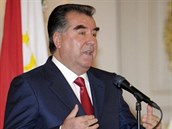 Tádický prezident Emómálí-ji Rahmón je mnohými povaován za diktátora.