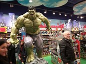 Na fotku s Hulkem se stojí fronty.