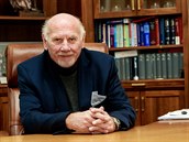 Pedseda ústavního soudu Pavel Rychetský je jedním z nejváenjích právník v...