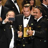 Leonardo DiCaprio konen dostal Oscara. Snmek Revenant, kter mu ho...