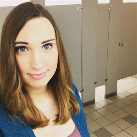 Na prvn pohled obyejn selfie z WC. Na snmku je ale transsexuln ena,...