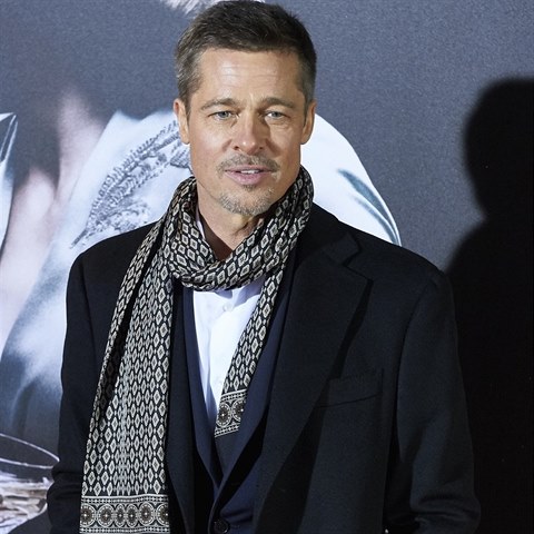 Brad Pitt chce s dtmi trvit Vnoce, ale nesm.