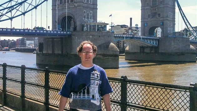 Tower Bridge v Londn je zvykl na ptomnost britsk krlovny. Ptomnost...