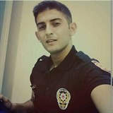 Jednadvacetiletý Burak miloval svou práci policisty.