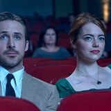 Ústřední pár, Ryan Gosling a Emma Stone, je až nechutně k sežrání, přesto filmu...