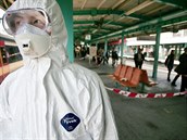 Virus této choroby se poprvé objevil v Hongkongu v roce 1997. Od té doby se...
