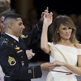 Americk prvn dma Melania Trumpov se zastnila armdnho plesu na poest...