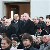 Na pohřeb dorazil i bývalý předseda vlády Mirek Topolánek.