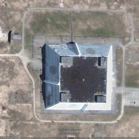 Satelitn snmek stanice Don-2N dv pedstavu o velikosti celho objektu.