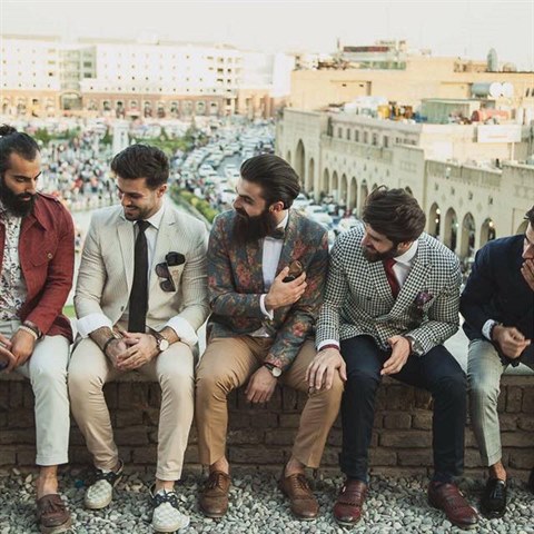 N�zev si dali podle hlavn�ho m�sta kurdsk� oblasti v Ir�ku.