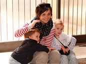 Davidova manelka Aneta s dcerou Anekou a synem Pepíkem v ervnu 2014.
