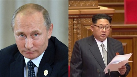 Vladimir Putin (vlevo) a Kim ong - un (vpravo) si navzájem pomou.