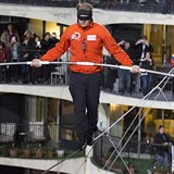 Nik Wallenda asto provd sv mistrovsk dla naprosto nejitn.