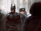 V Gothamu si poradil, ale na boj se zloinem v Moskv je i Batman krátký.