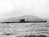 67 metr dlouhá ponorka s výtlakem 857 tun dokázala pod vodou jet maximální...
