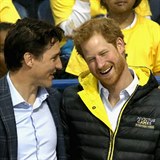 I bouřlivák princ Harry pochopil, že Justin Trudeau je ideální parťák do...