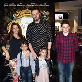 Eva se svými dětmi Michalem, Zuzankou, manželem Reném a jeho synem z prvního...