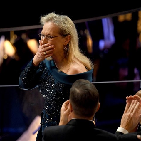 Aplaudujc publikum Meryl Streep hned na zatku penosu dojalo.