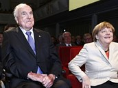 Merkelová prý Kohlovi zradila po té, co propuknul skandál kolem erného...