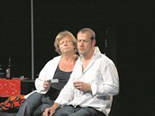 Maro Kramár v divadelní he po boku Filipa Blaka.