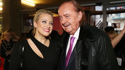 Janeek piznal, e je workoholik, stejn jako jeho partnerka.
