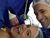 První selfie hned po porodu