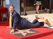 John Goodman se svou hv�zdou na chodníku slávy v b�eznu 2017. 