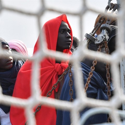 Denně se do Itálie dostane i více než 3000 uprchlíků z Afriky.