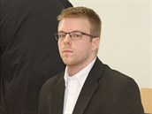 Youtuber Pstruh alias Petr Jelínek stanul ped soudem.