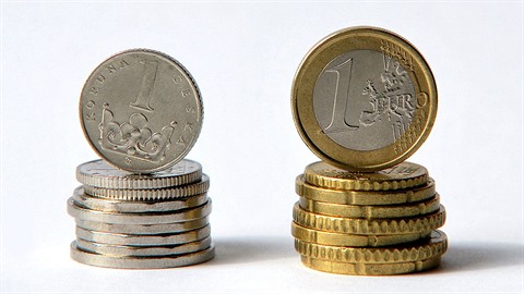 eská koruna posílí vi euru.