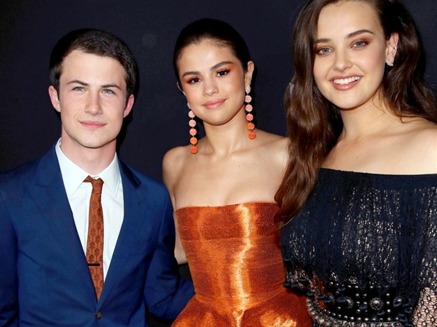 Selena Gomez a hlavní hrdinové seriálu 13 Reasons Why