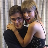 Miles Heizer a Taylor Swift