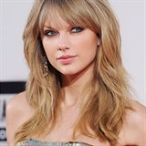 Taylor Swift - Krat vlnit vlasy s ofinou
