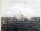 Na snímku legendární ledovec o který zavadil Titanic.