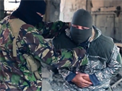 Manuál ISIS ukazuje, jak zabíjet nmecké policisty noem