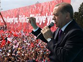 Recep Erdogan v touze po moci ztratil vekeré zábrany