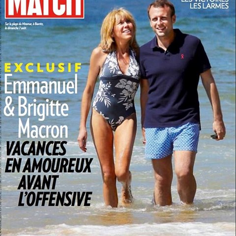 Macron a jeho ena se objevili i na pedn stran prestinho asopisu Paris...