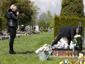 Josef Rychtá vyrazil k Ivetin hrobu ku píleitosti tetího výroí její smrti.