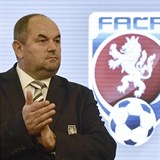 Miroslav Pelta chtěl na začátku června znovu kandidovat na předsedu fotbalové...